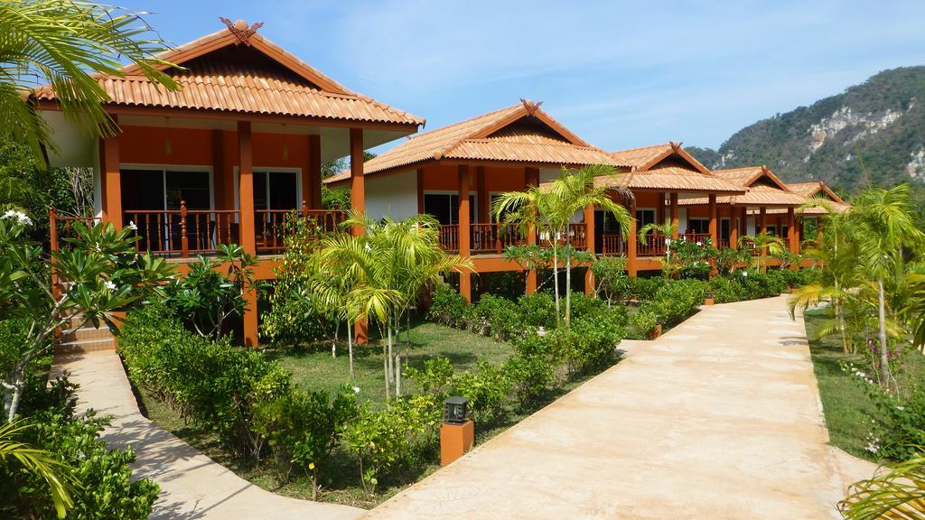 Khao Sok Jasmine Garden Resort - Sha Certified Khao Sok National Park Екстер'єр фото