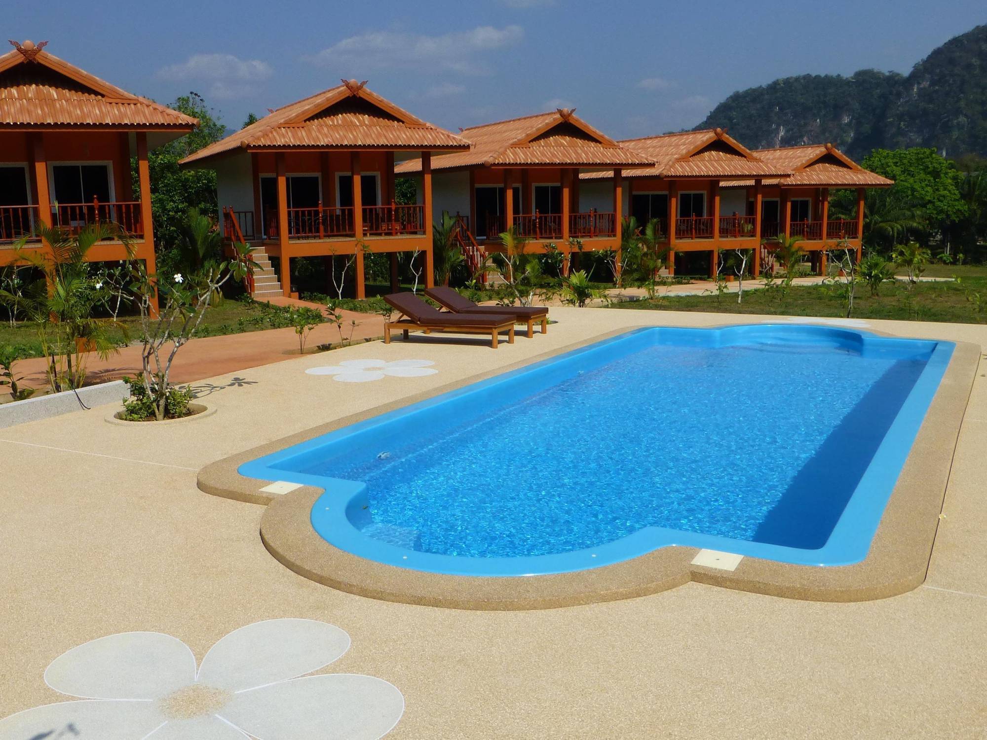 Khao Sok Jasmine Garden Resort - Sha Certified Khao Sok National Park Екстер'єр фото